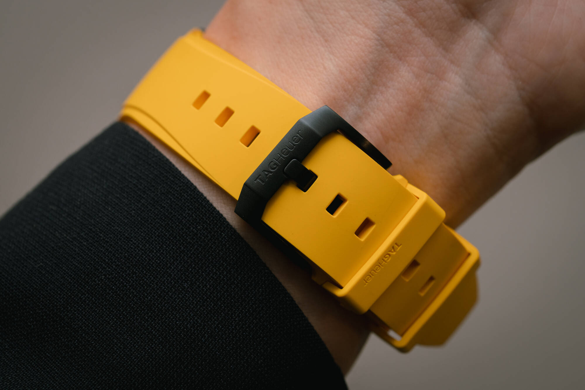 Hands-On Review: TAG Heuer Formula 1 Chronograph x Senna 44mm