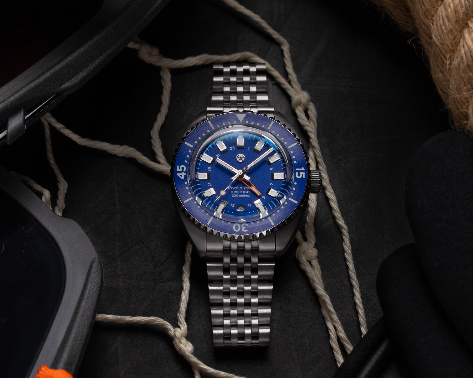 Jack Mason Strat-O-Timer Titanium Diver GMT Review: The Ultimate Travel-Ready Dive Watch