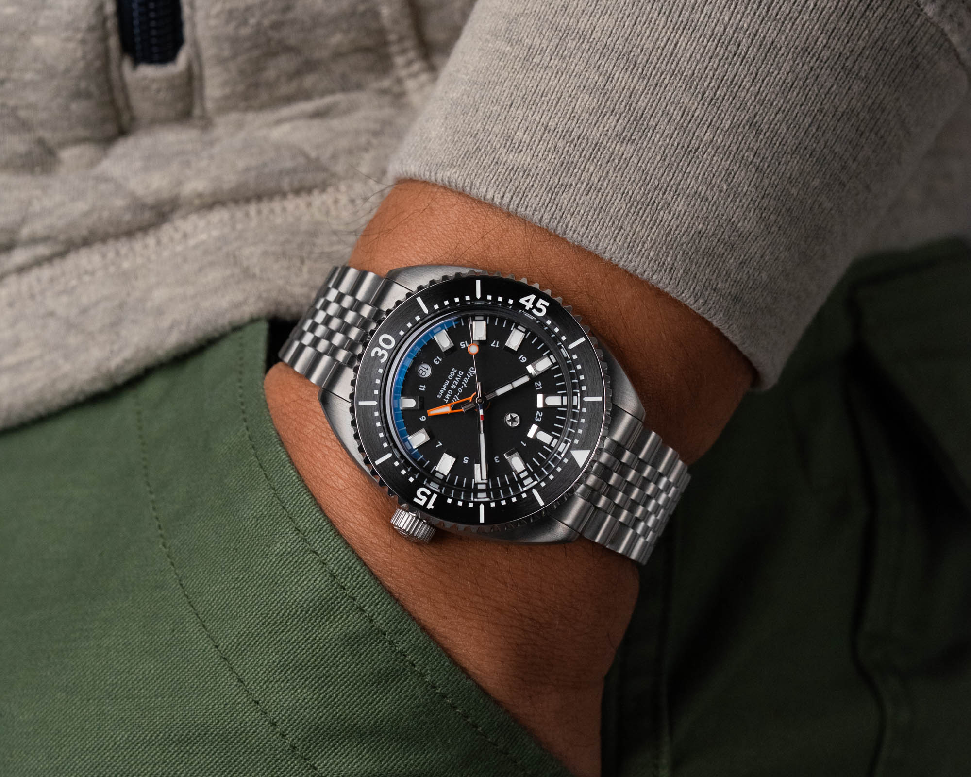 Jack Mason Strat-O-Timer Titanium Diver GMT Review: The Ultimate Travel-Ready Dive Watch