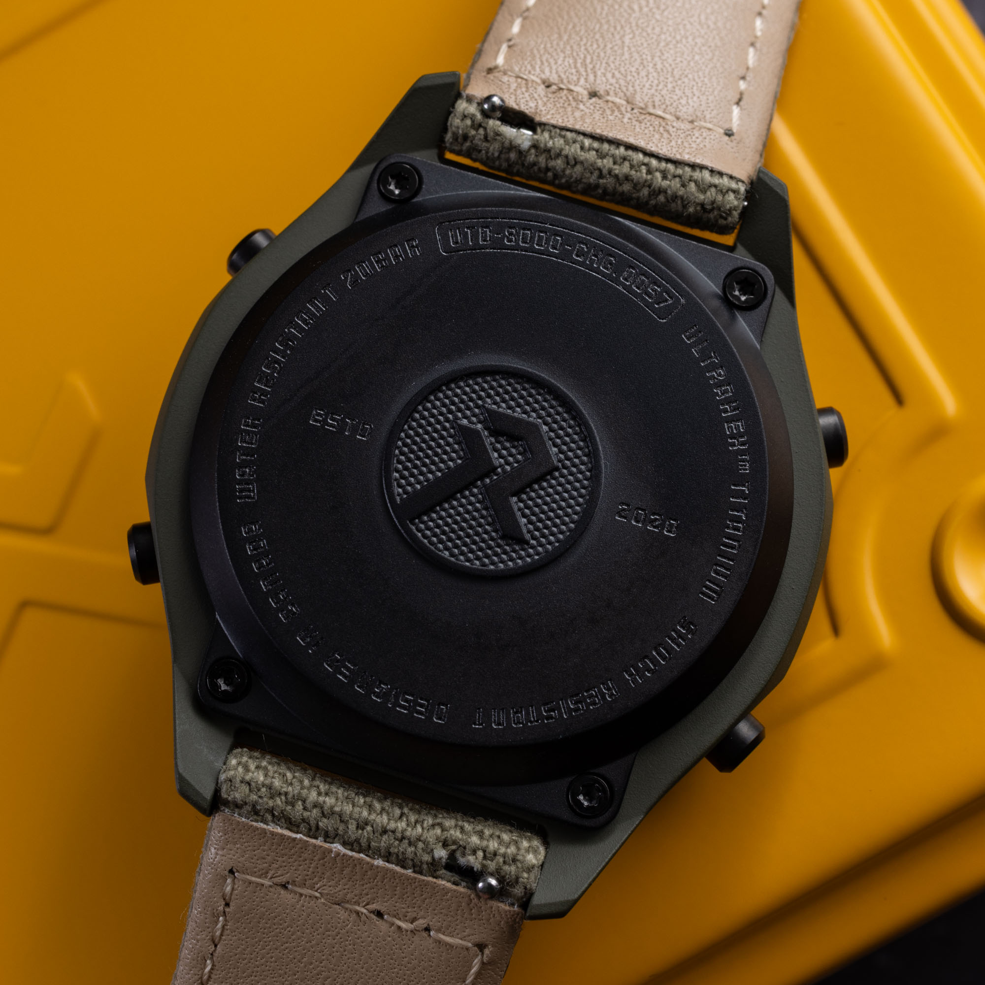 RZE UTD-8000-CKG Review: A Green Cerakote Titanium Digital Watch for 1990s Dad Watch Fans