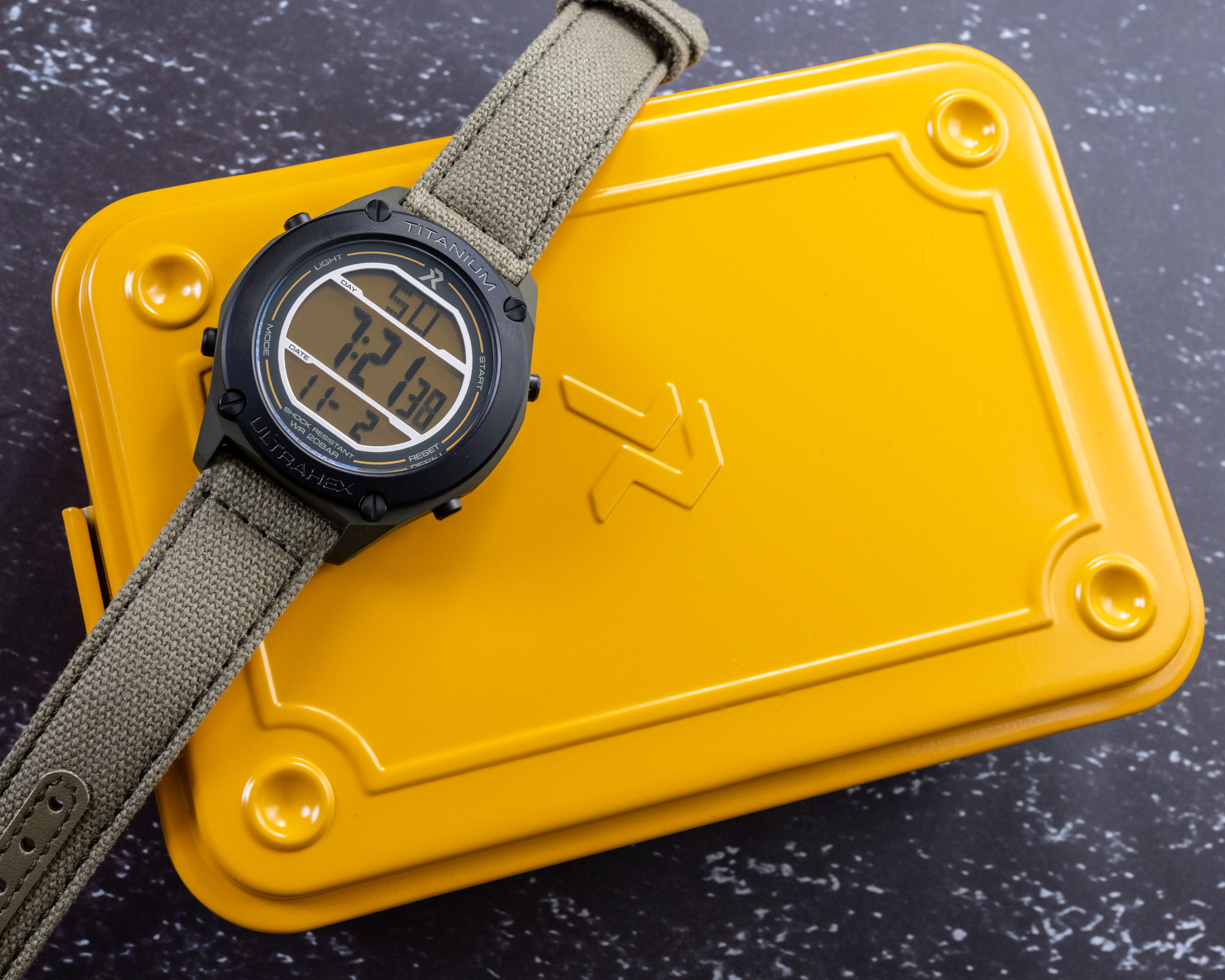 RZE UTD-8000-CKG Review: A Green Cerakote Titanium Digital Watch for 1990s Dad Watch Fans