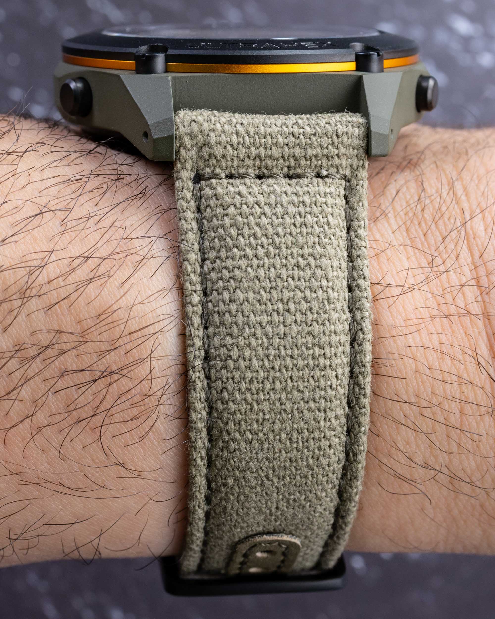 RZE UTD-8000-CKG Review: A Green Cerakote Titanium Digital Watch for 1990s Dad Watch Fans