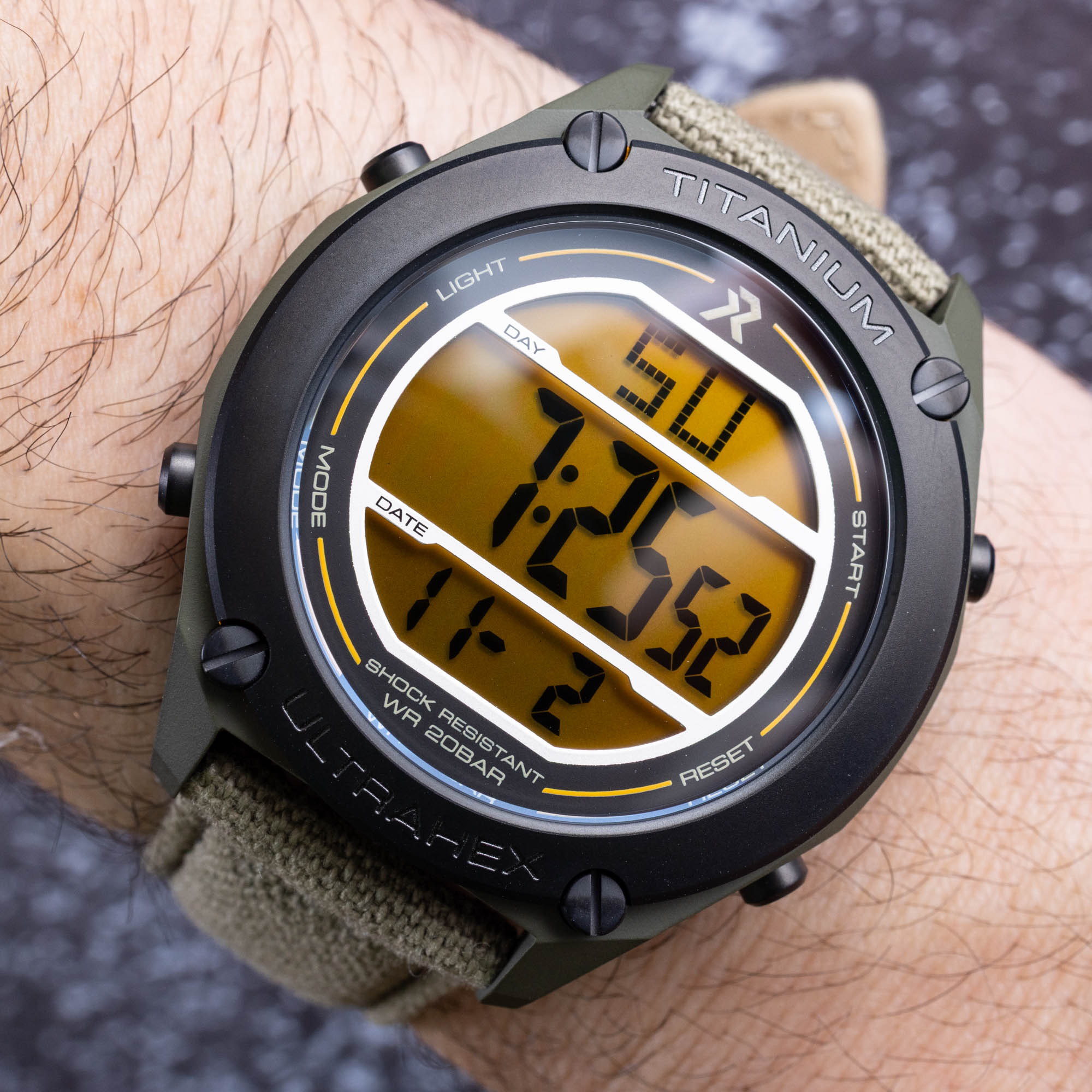 RZE UTD-8000-CKG Review: A Green Cerakote Titanium Digital Watch for 1990s Dad Watch Fans