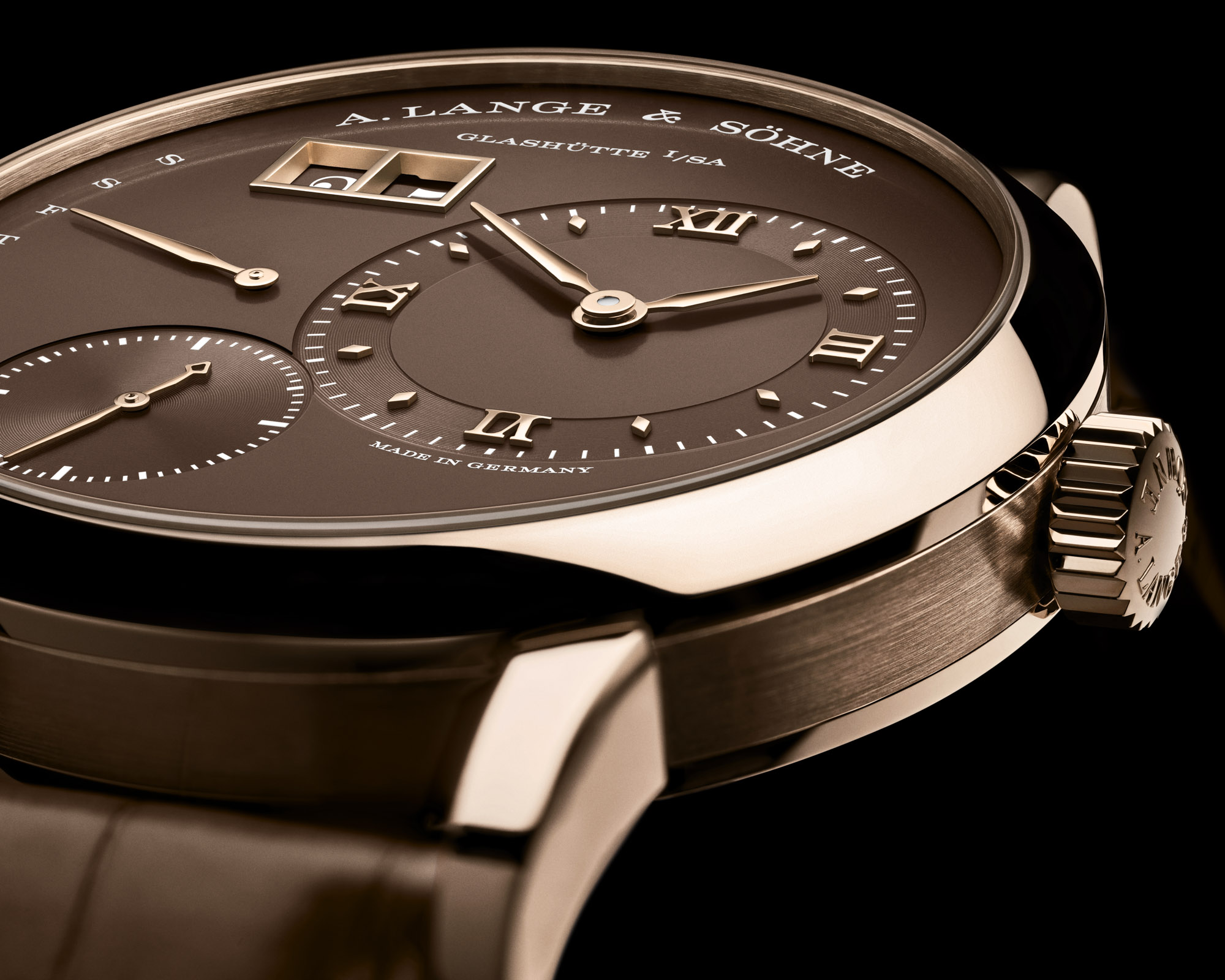 A. Lange & Söhne Lange 1 Daymatic Honeygold: Deep-Dive Review of a Honeygold Cult Classic